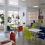 Inturjoven אכסניה