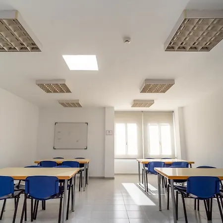 Hostal Inturjoven Almería