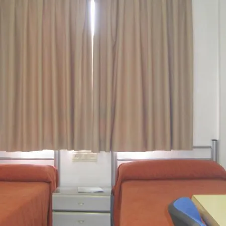 Hostal Inturjoven Almería